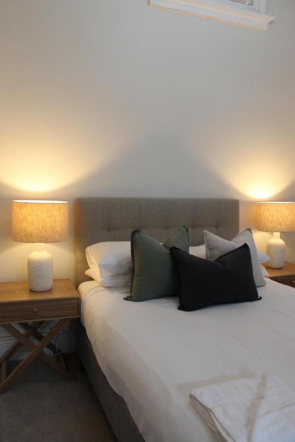 The Royal Hotel West Wyalong Εξωτερικό φωτογραφία
